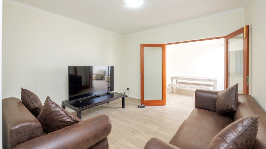 5 Bedroom Property for Sale in Bredasdorp Western Cape